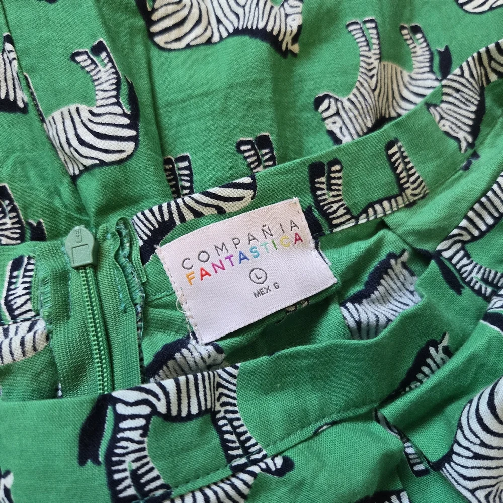 ModCloth/Compania Fantastica Sahara Character Green Zebra Skirt Size L - Picture 2 of 14